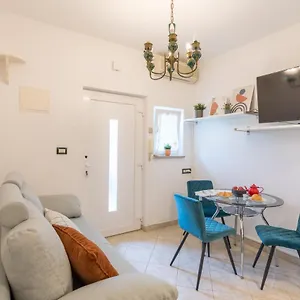 bruna-apartment-with-big-terrace.in-istria.net/